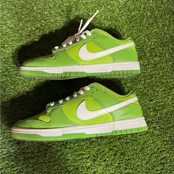 Nike Dunks Low “Chlorophyll” - Picture 4 of 7
